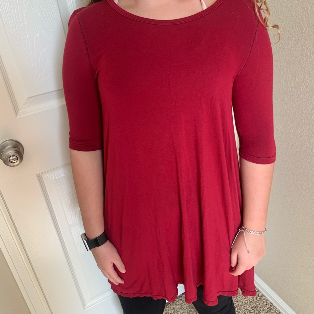 Dark ♥️ red tunic with cutout on back size PS